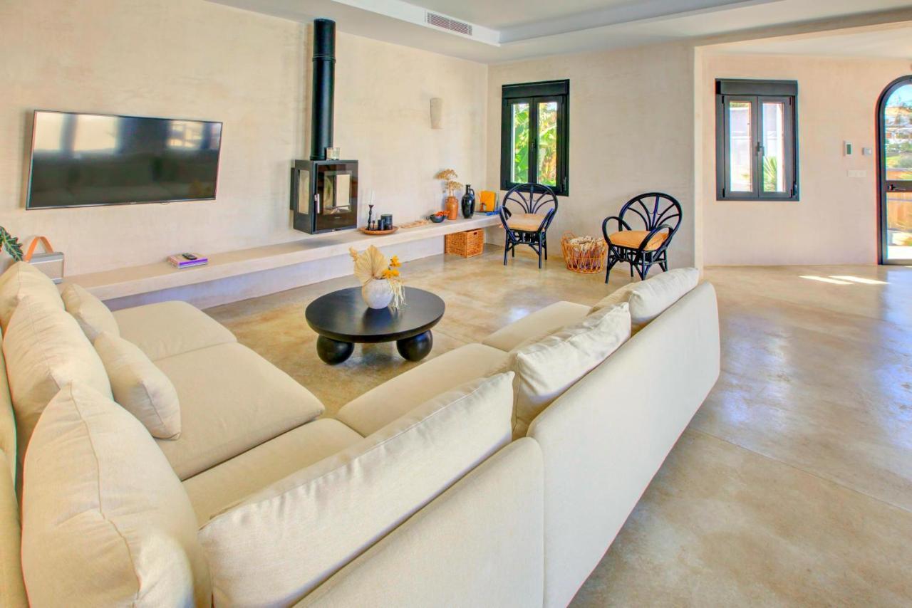 Villa Mas Tranquila - A Stylish Villa With Pool 150 M From The Beach Conil De La Frontera Buitenkant foto
