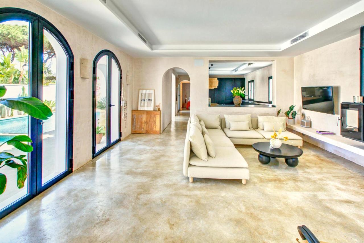 Villa Mas Tranquila - A Stylish Villa With Pool 150 M From The Beach Conil De La Frontera Buitenkant foto